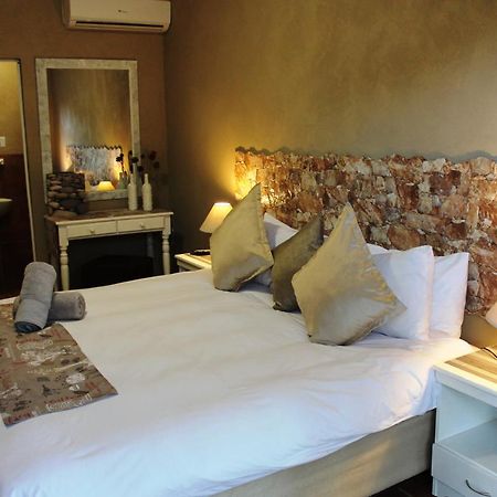 Potties Guesthouse De Aar Экстерьер фото