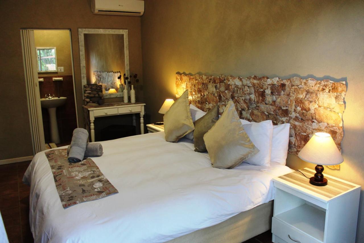 Potties Guesthouse De Aar Экстерьер фото